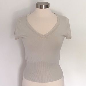 Casual Corner Y2K Stretch Short Sleeve V-Neck Knit Tee Stone Small INV226